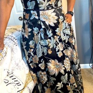 Beautiful TAHARI Black embroidery dress